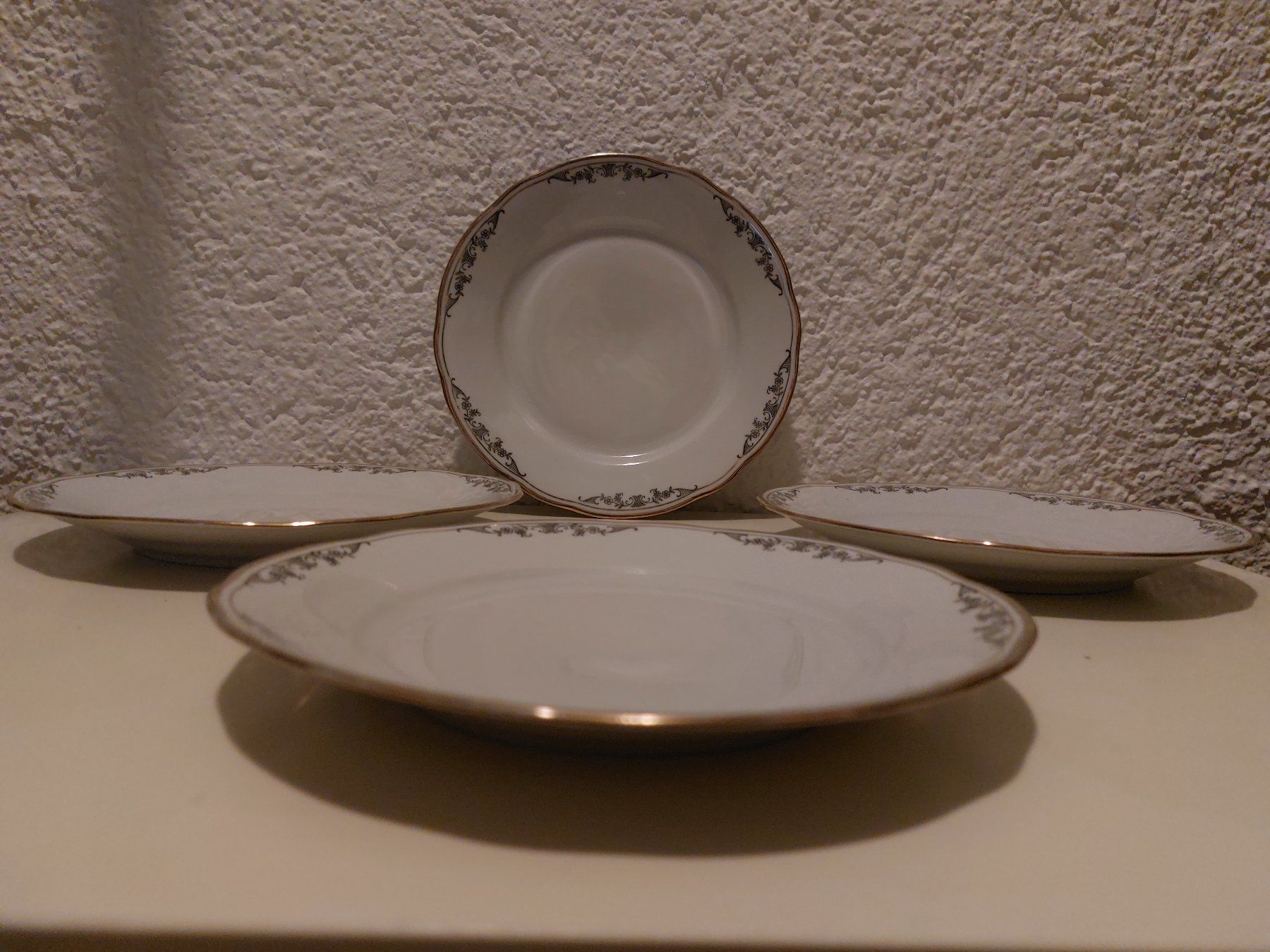 Winterling Piatti: 4 elegante Winterling Bavaria Dessertteller mit Goldrand – Usato da Horgen venduto da Angel0010 1