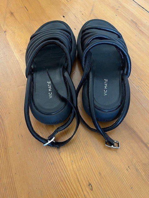 Vic Matié Scarpe da donna: Vic Matié 40 sandales noires – Nuovo (secondo la descrizione) da Morges venduto da cinziottera 1