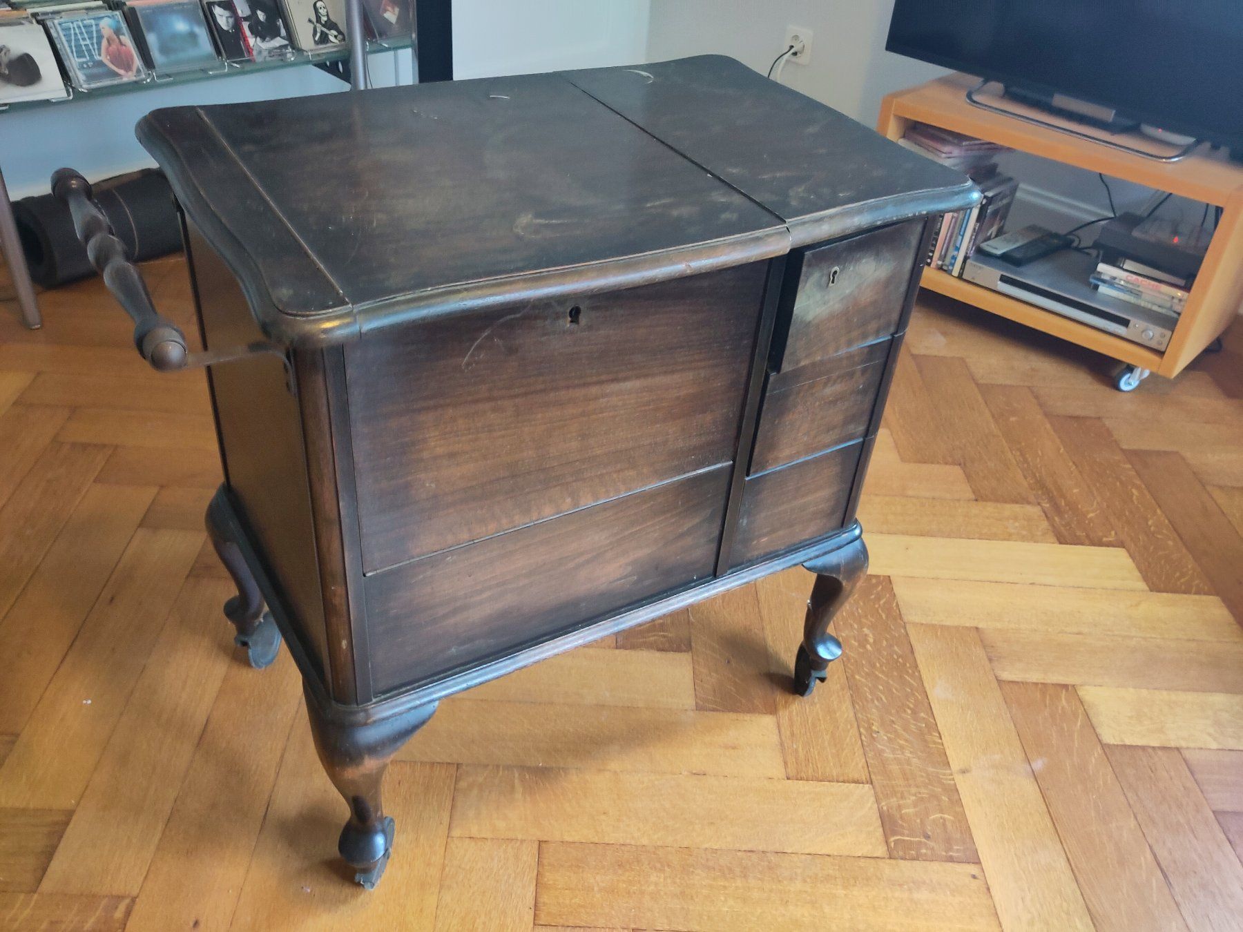 Allestimento di negozi e stand fieristici: Fahrbare, antike Hausbar, Vintage – Usato da Zürich venduto da Ipoc