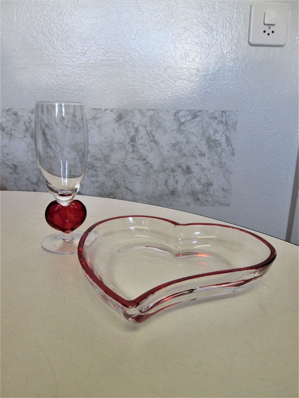 Piatti: Herzuntertasse + Glas – Usato da Sementina venduto da babucia
