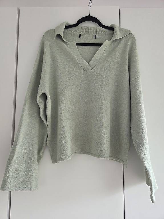 Pullover & Sweatshirts: Pulli grün gösse 40-42 – Gebraucht aus Hilterfingen von boal1980