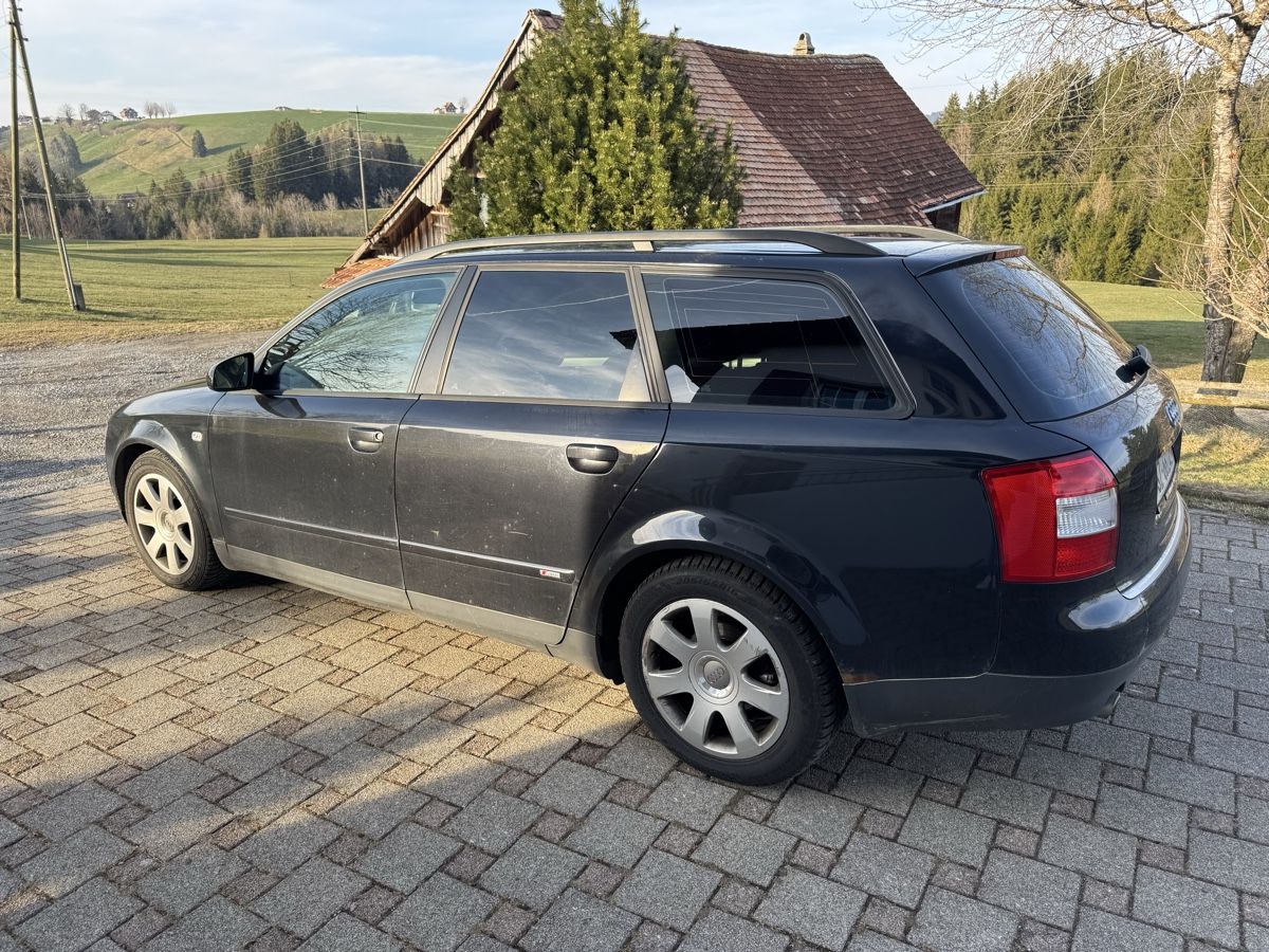 Audi Automobili: Audi A4 Avant, 1.8T Quattro – Usato da Einsiedeln venduto da Marty.S 8