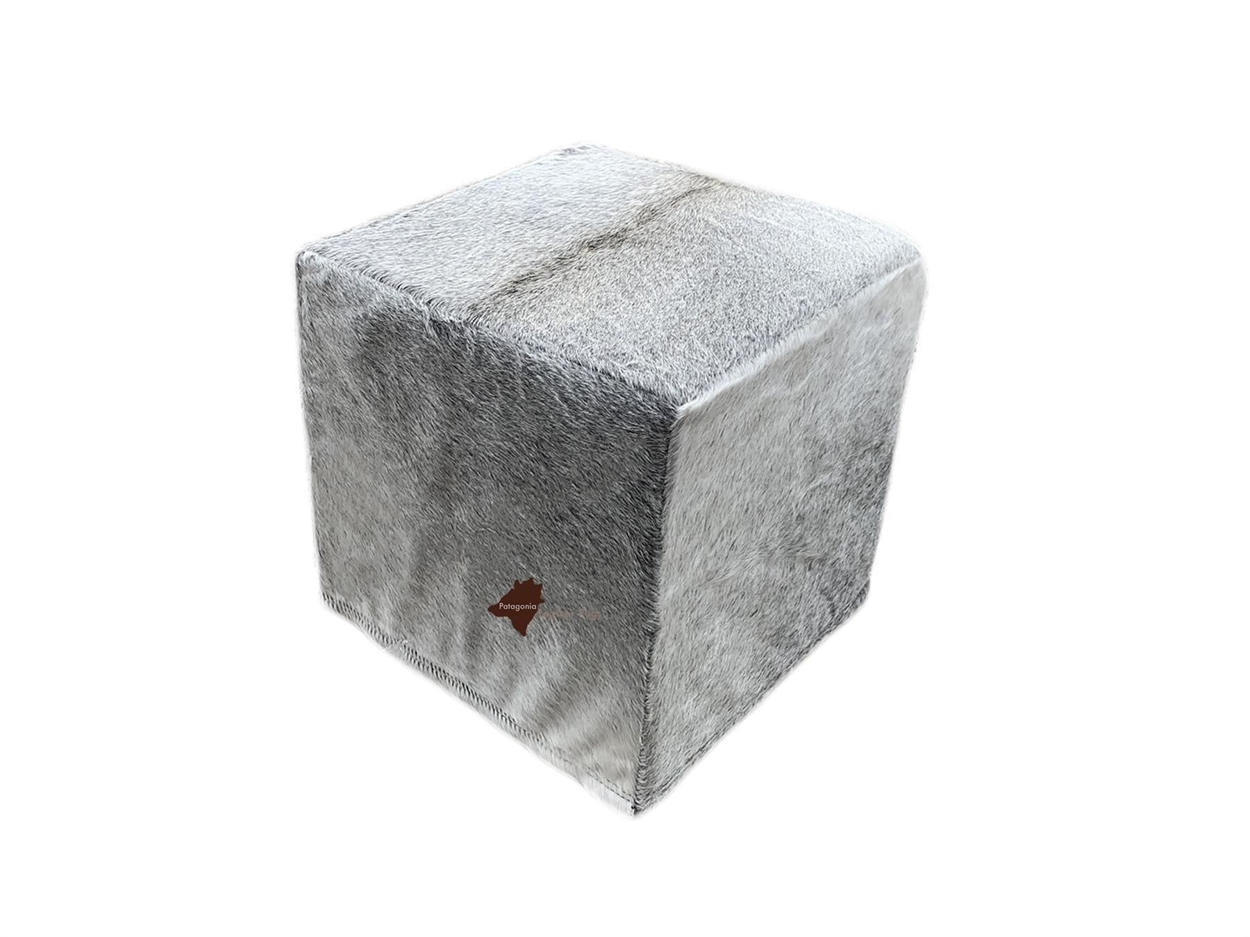 Sgabelli: Kuhfell Hocker Grey – Nuovo e nell'imballaggio originale da Arbedo venduto da patagonialeatherrugs 3