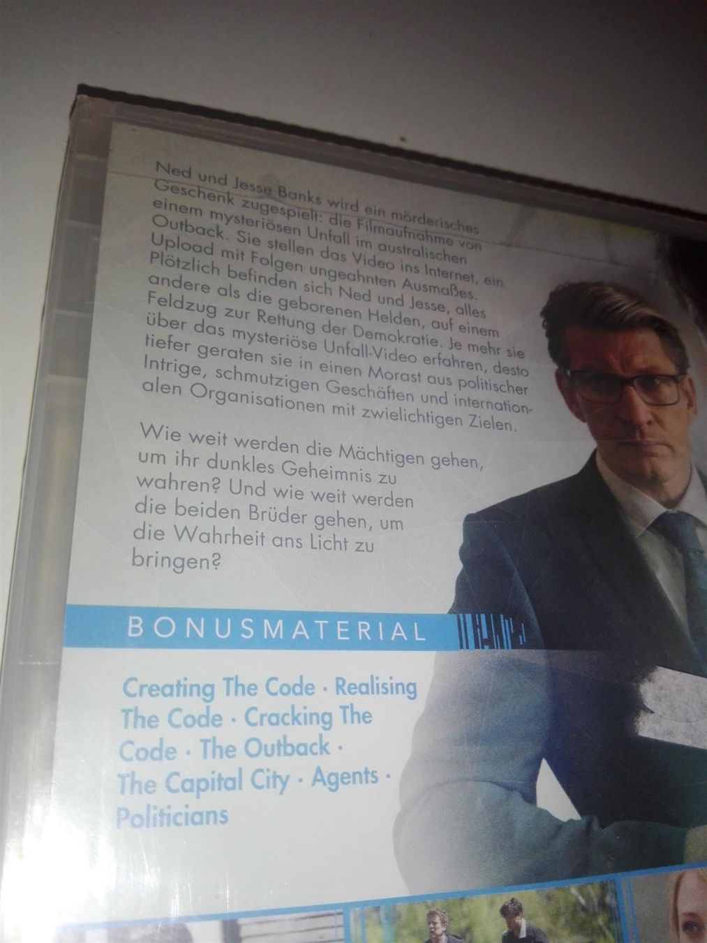 Tutti i DVDs: The Code  (Staffel 1)            >De & Eng<         Neu/OVP – Nuovo e nell'imballaggio originale da St.Galllen venduto da elkaphone 2
