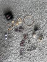 Schmuck-Konvolut – Ohrringe, Ringe, Anhänger & Charms