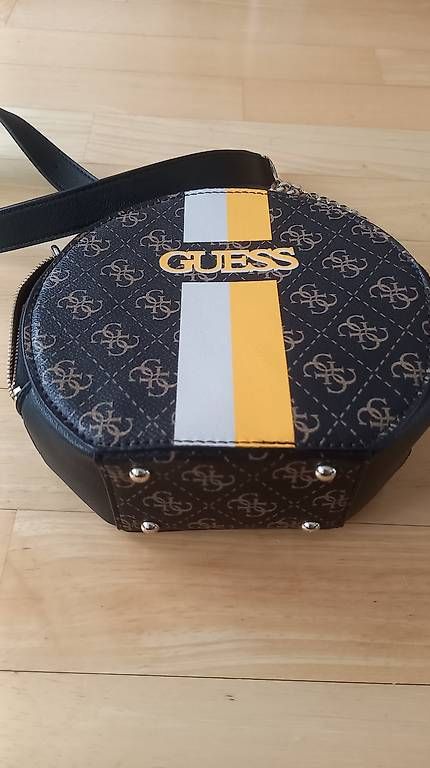 Taschen für Damen: GUESS VIKKY Crossbody Bag – Gebraucht aus Allschwil von Camy061 3