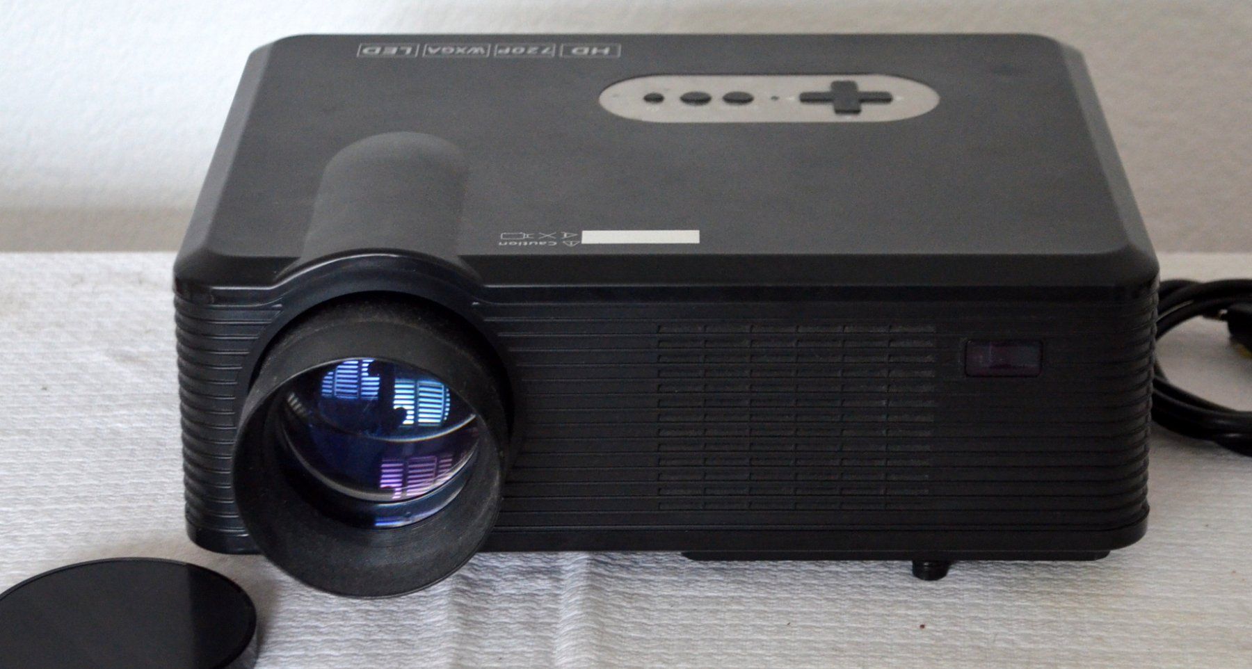 Home Cinema: LED Projektor / projecteur CL720D HDMI – Usato da Collonges venduto da arashee