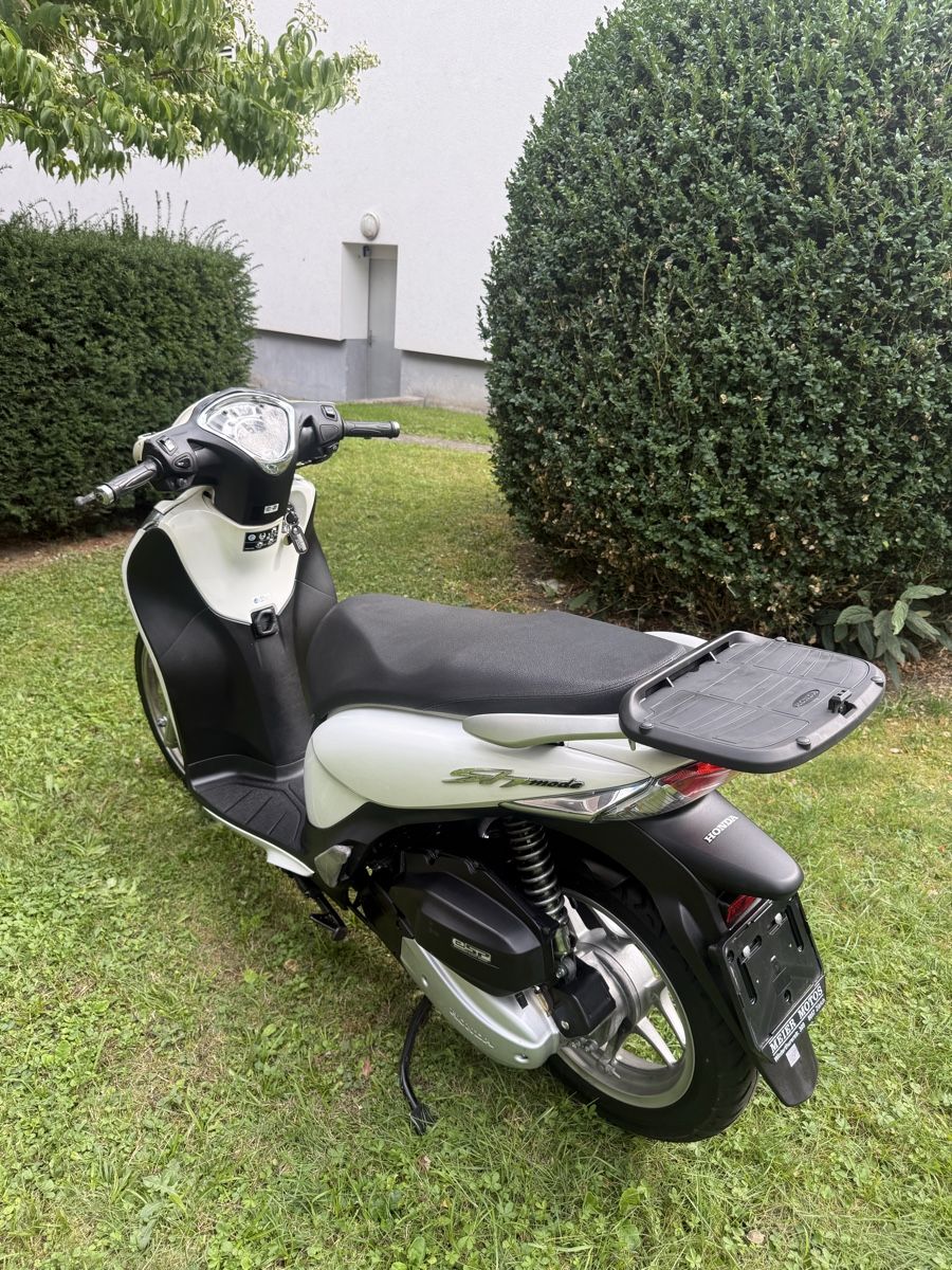 Honda Scooter: HONDA SH MODE 125 CC – Usato da Winterthur venduto da Fabio_46 3