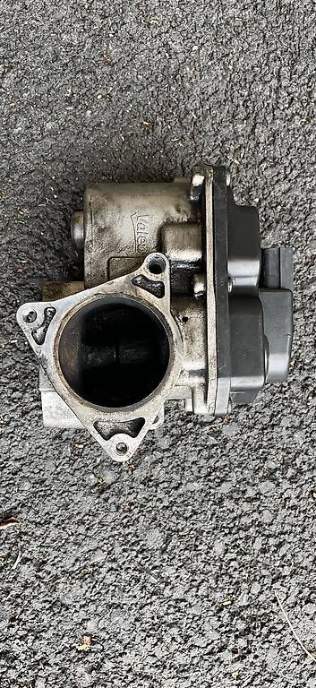 Tutti pezzi di ricambio auto: AGR – Usato da Bellikon venduto da concedo 1