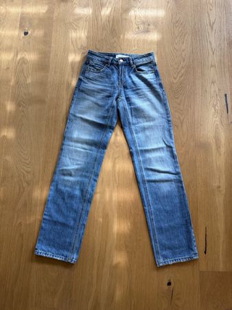 Jeans Stradivarius Grösse 32 guter Zustand