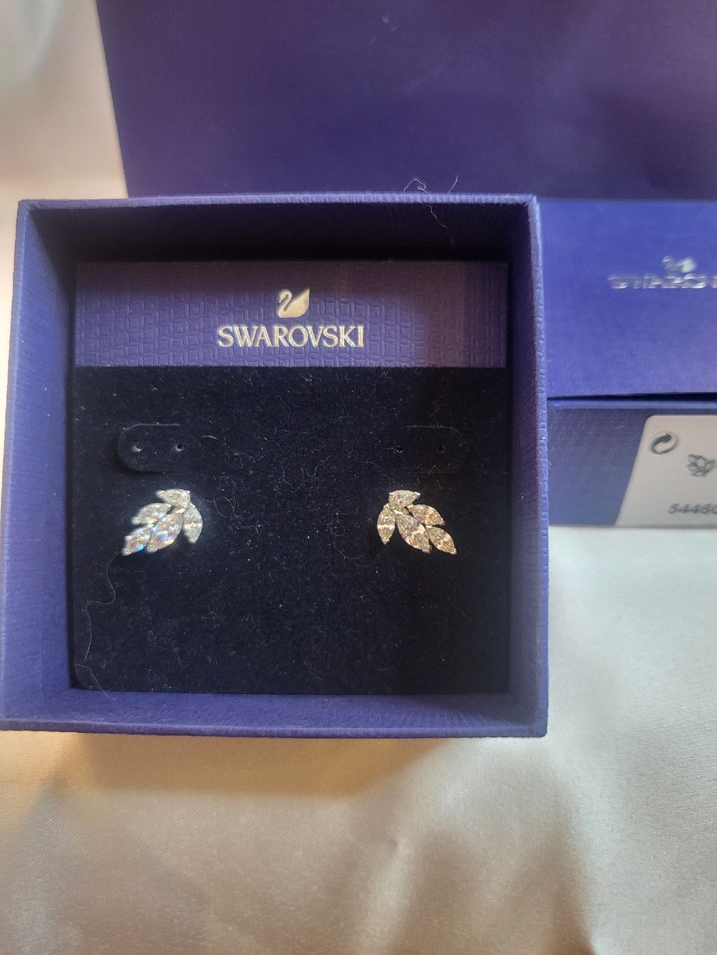 Swarovski Orecchini pendenti & Orecchini a lobo: NEUE Swarovski Ohrstecke – Nuovo e nell'imballaggio originale da Hellbühl venduto da d.d.d.125 1