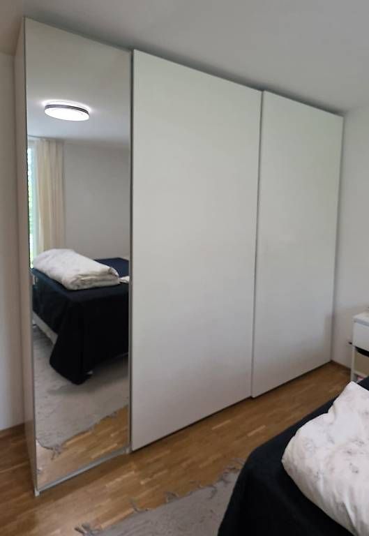 Armadi: Kleiderschrank mit Spiegeltür – Usato da St. Gallen venduto da Karina079 2