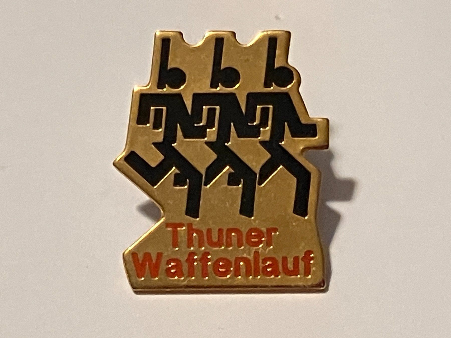 Placchette & Badge: 1 Pin Thuner Waffenlauf – Usato da Basel venduto da djwwpp
