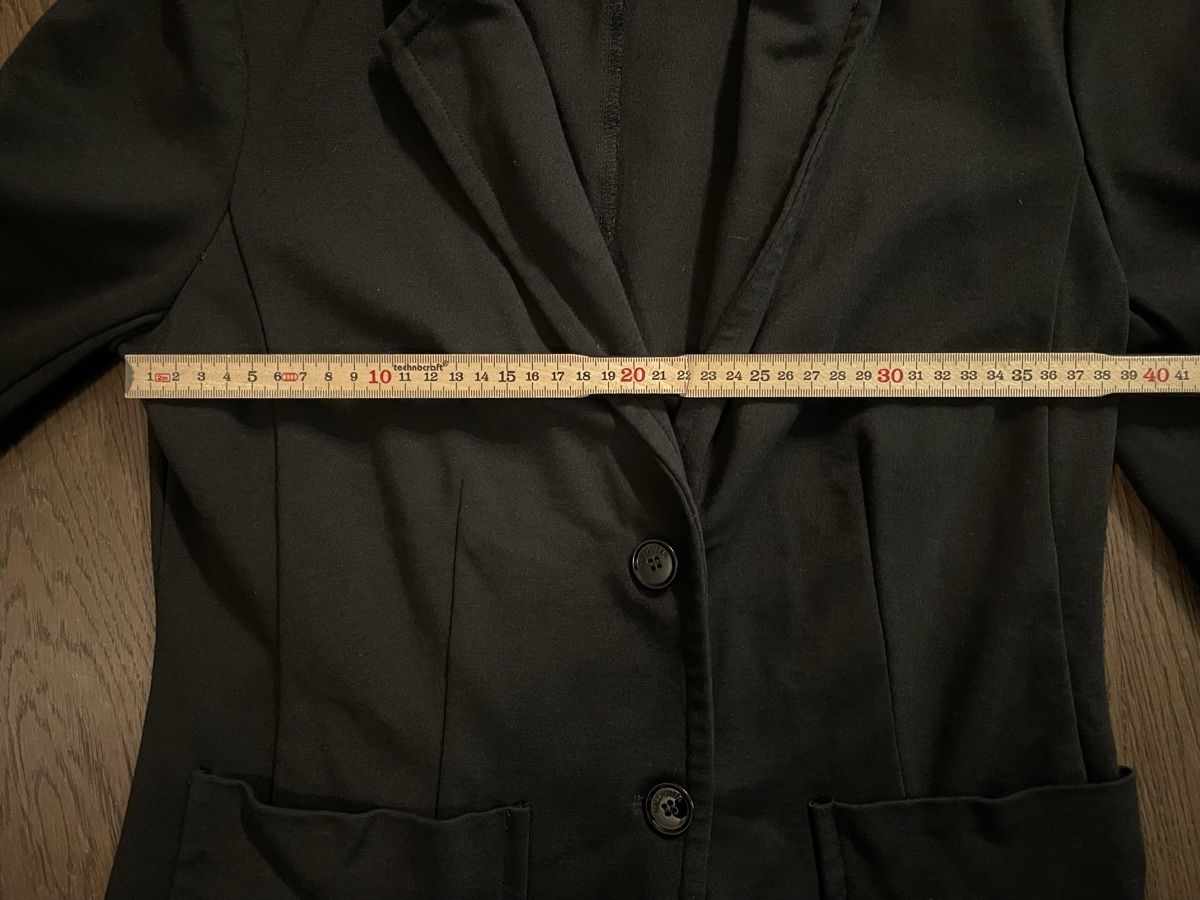 Hallhuber Giacche: Schwarzer Damenblazer von Hallhuber, Grösse 36 – Usato da Uster venduto da em_58td 4