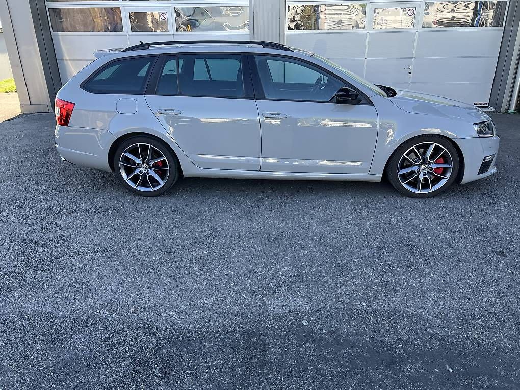 Autos: SKODA Octavia Combi RS – Gebraucht aus Stetten AG von Birdsinger11 3