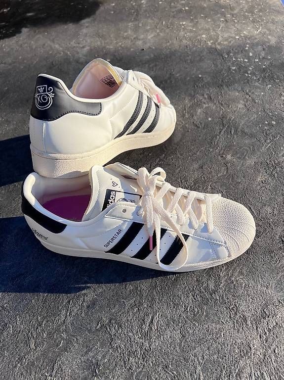 Scarpe da donna: adidas Superstar André Saraiva – Usato da ossingen venduto da maho888