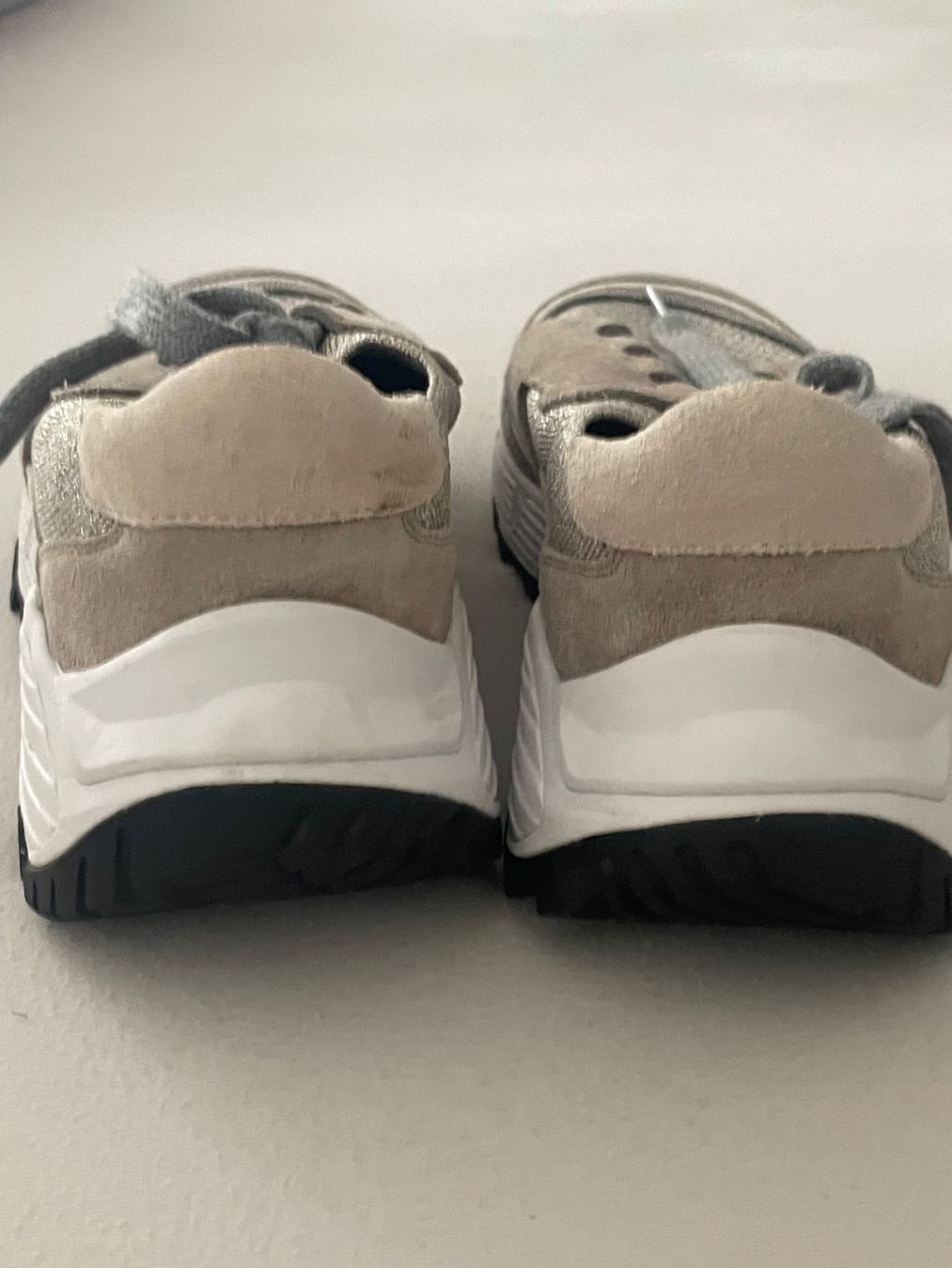 Brunello Cucinelli Scarpe da donna: BRUNELLO CUCINELLI Sneaker - Gr. 37 1/2 – Usato da Hünenberg See venduto da DND5 4