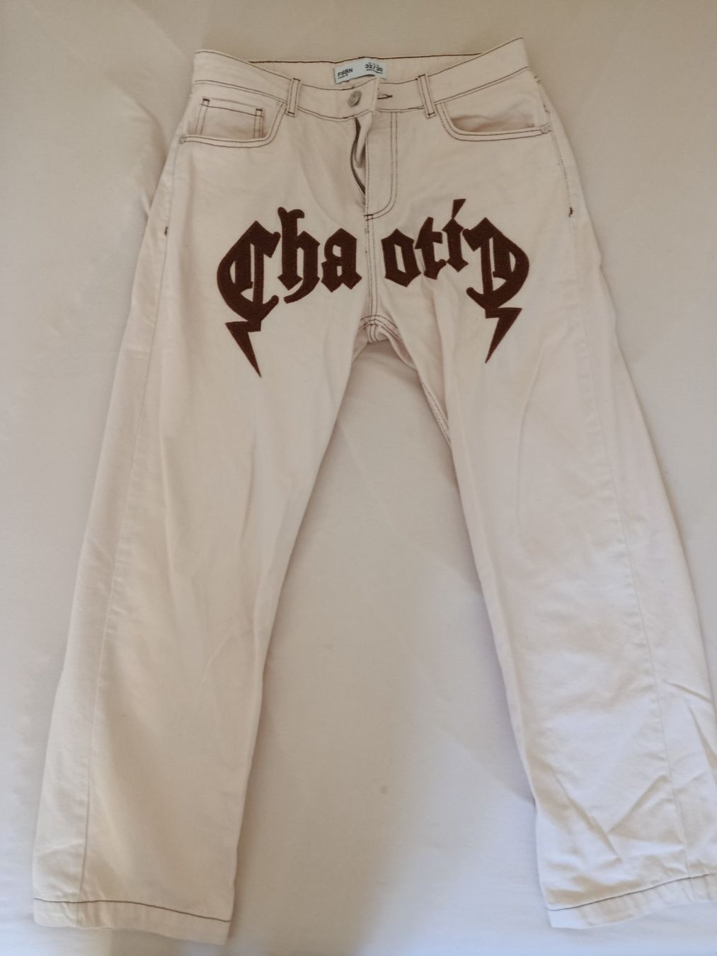 Pantaloni: Pantaloni bianchi Caotic – Usato da Bellinzona venduto da vin_jm7f