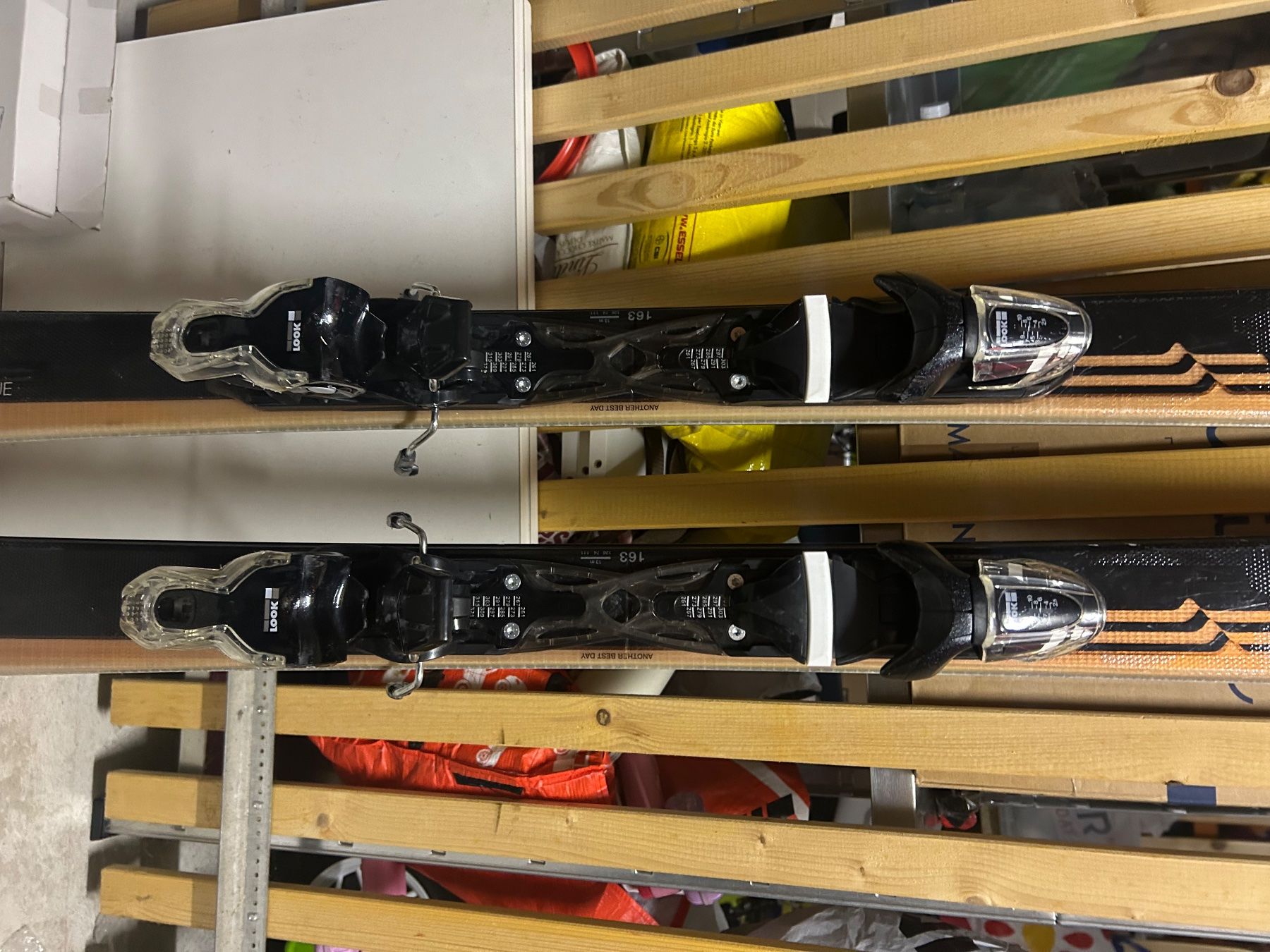 Rossignol Skis: Ski Rossignol Famous 10 – Gebraucht aus Chavannes-près-Renens von coraliebanuls 1