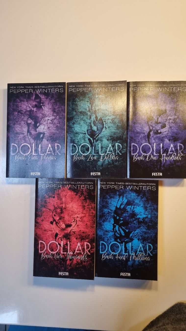 Libri: Dark Romance Reihe – Usato da Oberhofen am Thunersee venduto da EdelstAtelierSchmid