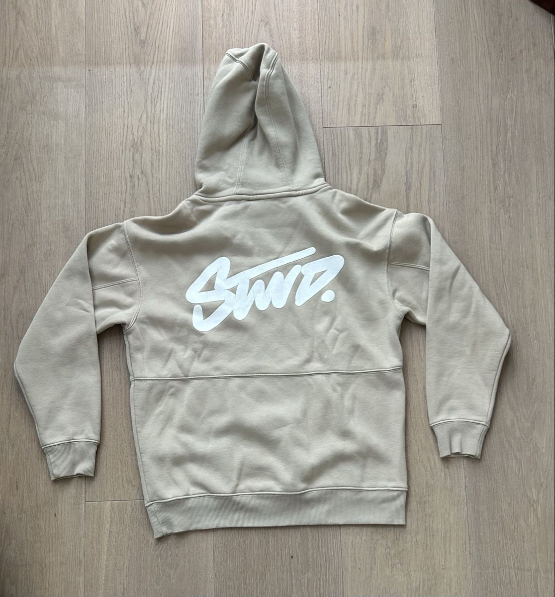 Pull&Bear Pulls & Sweat-shirts: Pull & Bear STUD Cozy Beige Hoodie – D'occasion à Zug par mbe_t5j2 1