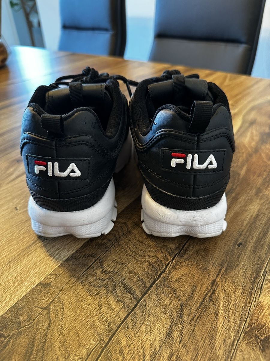 Fila Scarpe da donna: Fila Schuhe, Grösse 38, Schwarz/Weiss – Usato da Siebnen venduto da luana_cataleya 1