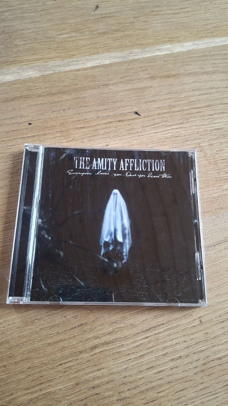 CD: CD The Amity Affliction  – Usato da Les Brenets venduto da flu_z9bl