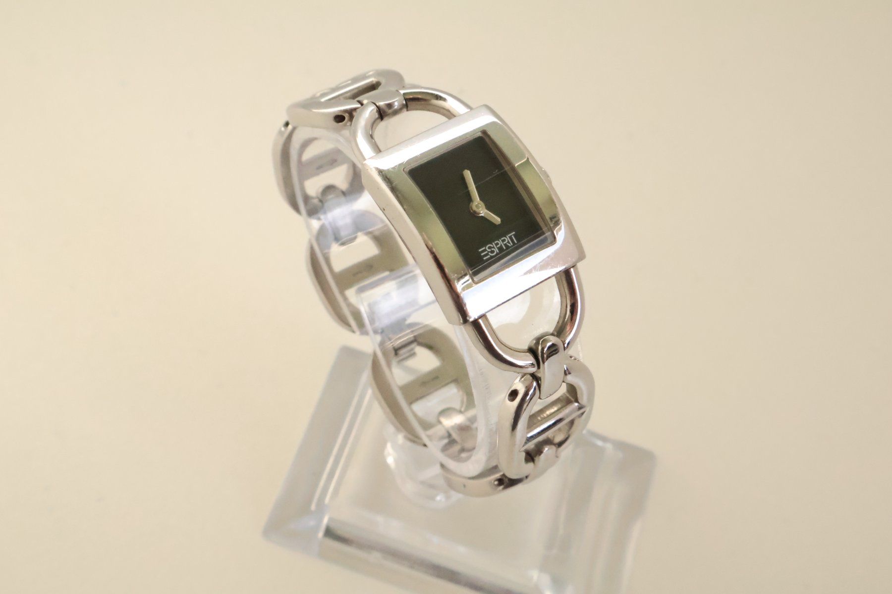 Esprit Uhren: Esprit Damen Uhr Läuft, Garantie – Gebraucht aus Willisau von flabastian