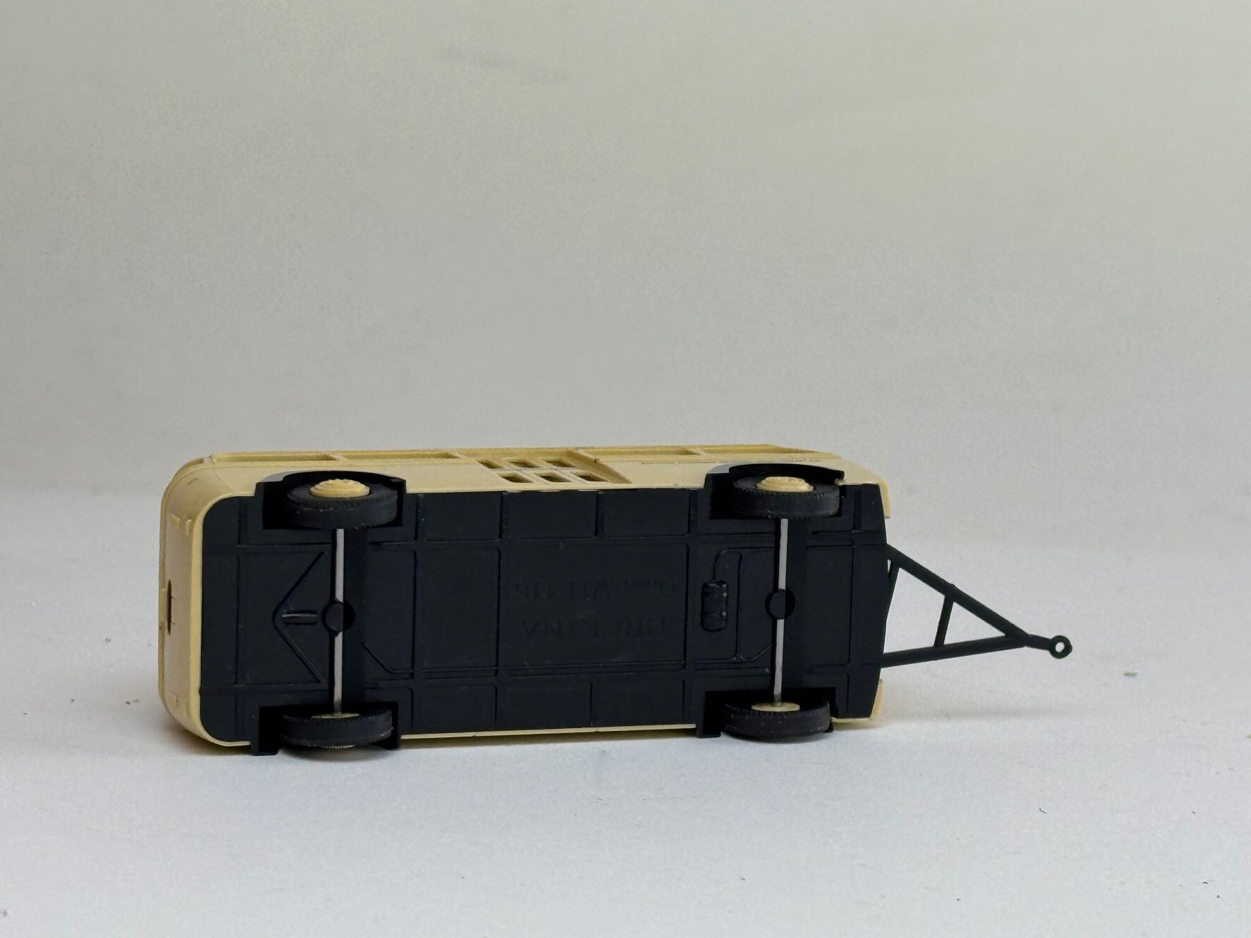 Brekina Modellini d'auto: SG- Brekina Bus Anhänger beige – Usato da Elm venduto da Wikmtz 2