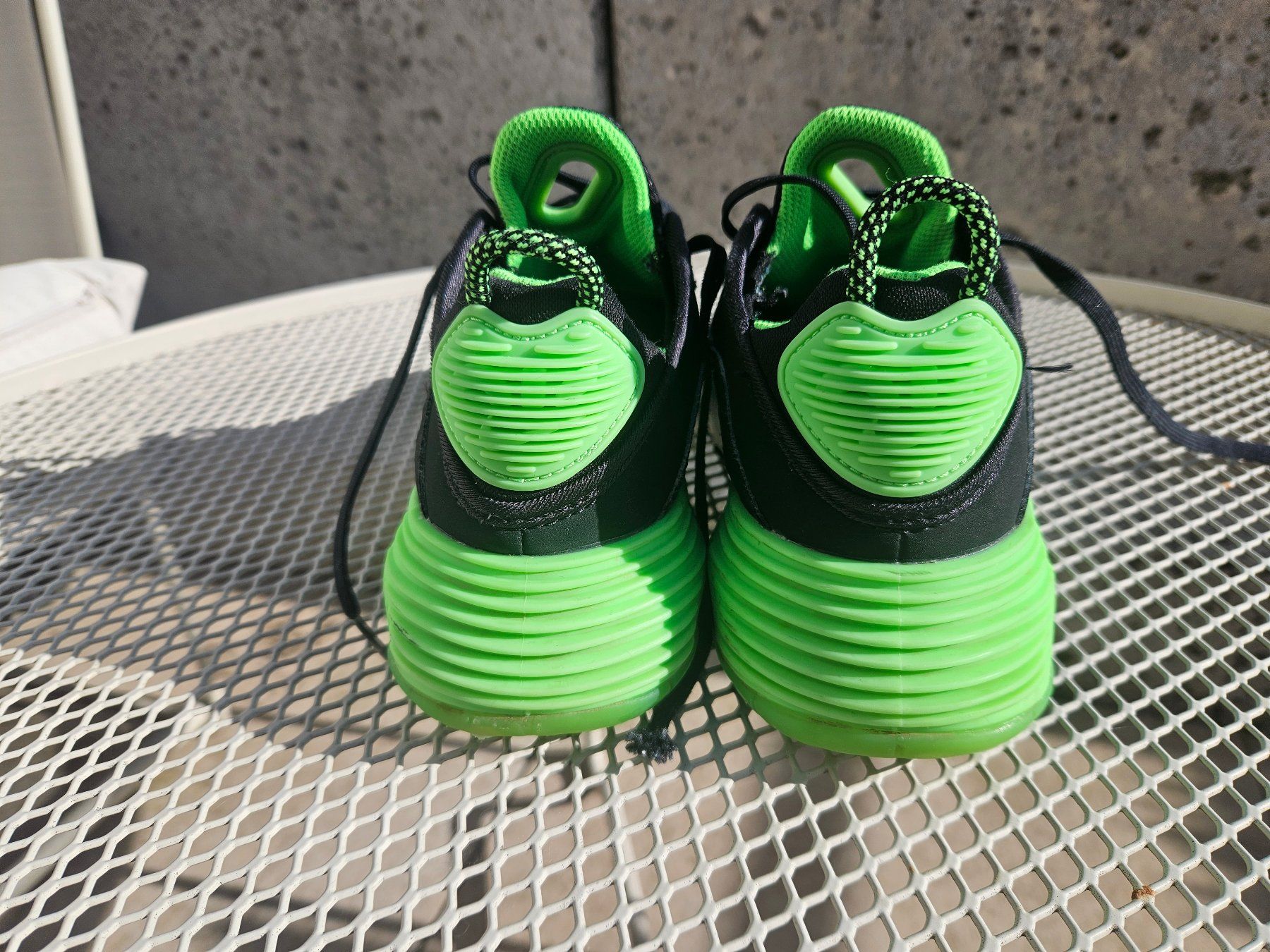 Nike Scarpe per ragazzi: AIR MAX 2090 C/S , Taille 36 – Usato da Cossonay-Ville venduto da 201_6c2j 3