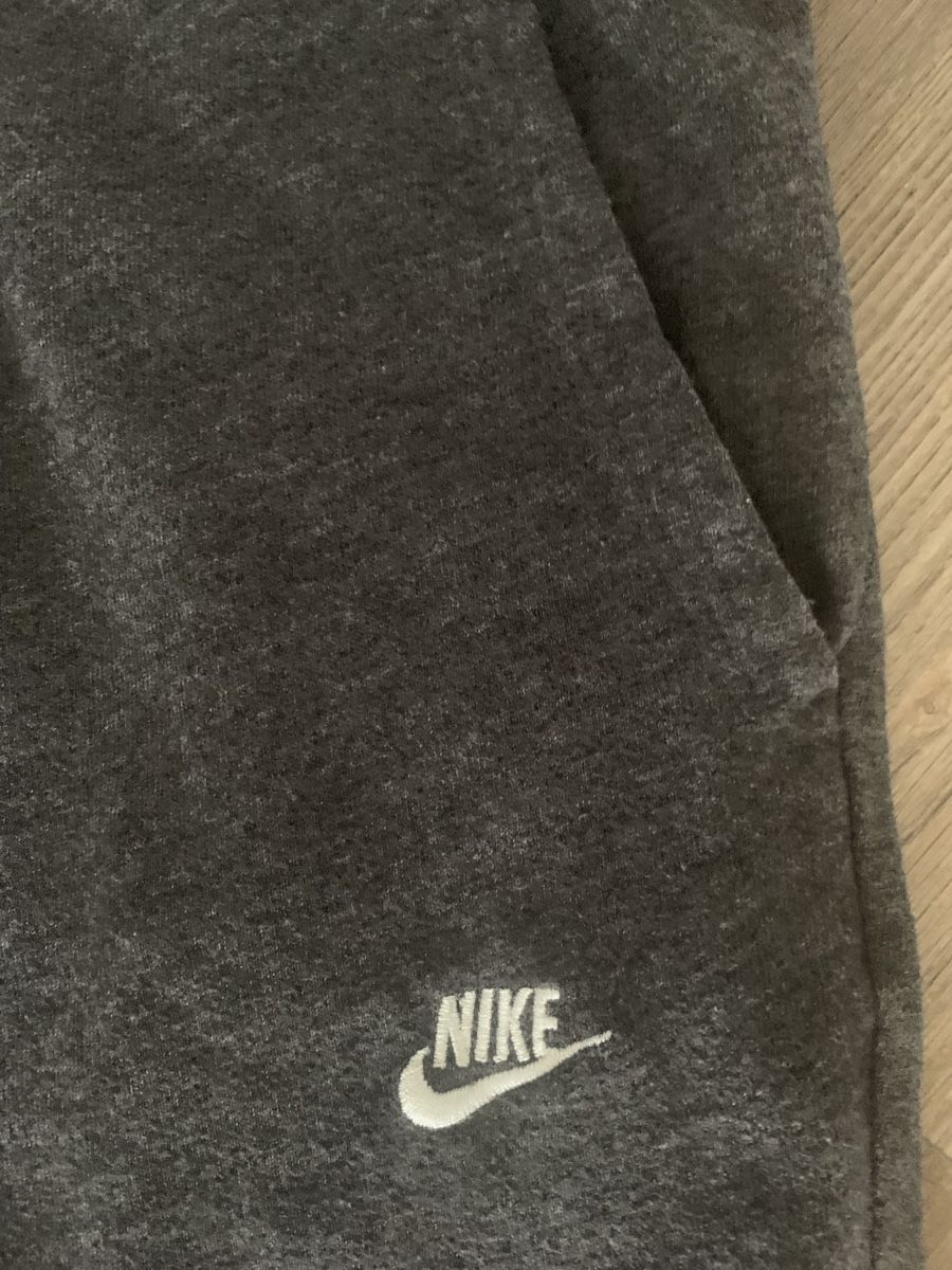 Nike Pantaloni: Nike Trainerhose – Usato da Emmen venduto da Bgucci_girl 2