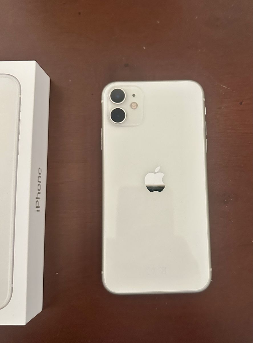 Apple Telefoni cellulari / Smartphones: iPhone 11 64 GB mit Originalverpackung – Usato da Genestrerio venduto da Demis27 1