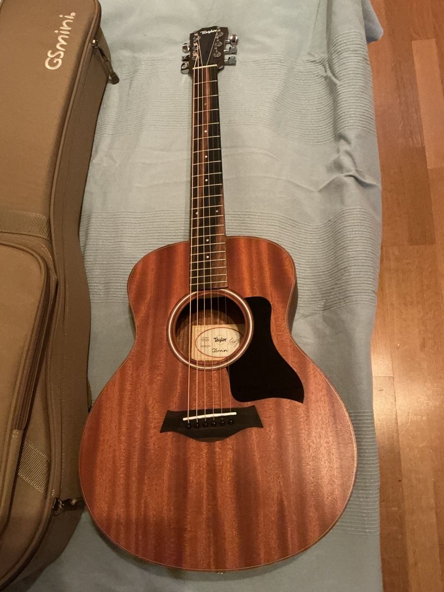 Strumenti musicali: Taylor GS MINI  Akustikgitarre mit Tasche  – Usato da Mühleberg venduto da M-Oscar 2