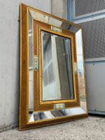 Miroir ancien cadre doré décoré petites scènes porcelaine