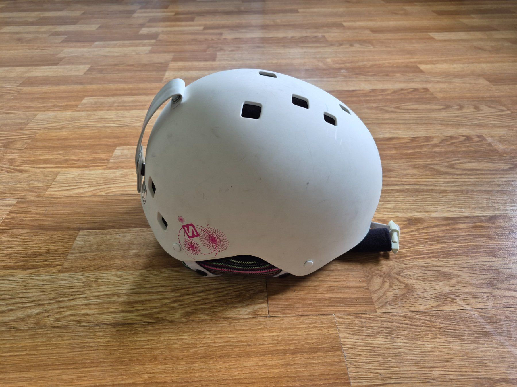 Salomon Helme: Skihelm Salomon – Gebraucht aus Schönenberg ZH von Split 5