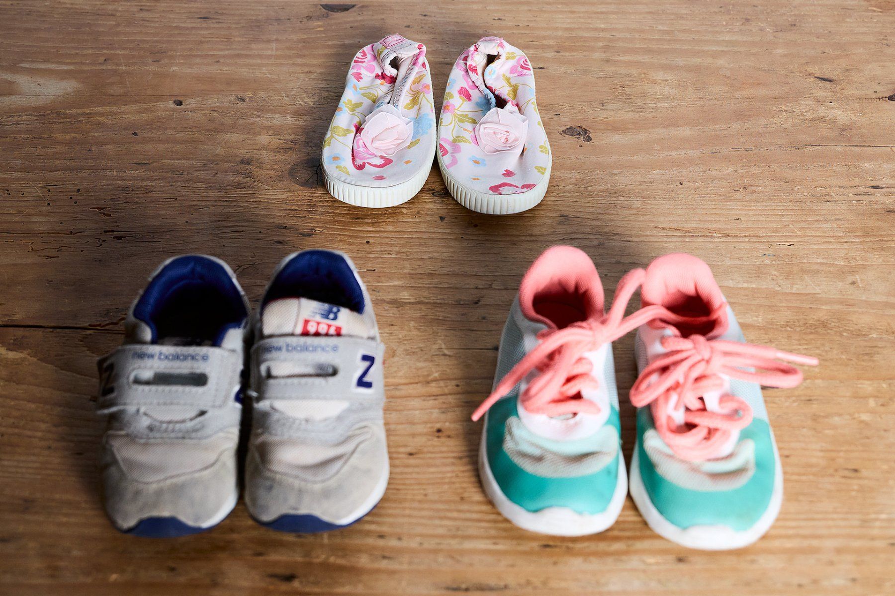 Scarpe per ragazzi: Schuhpaket Gr. 21-22 – Usato da Ennetbürgen venduto da JWBT