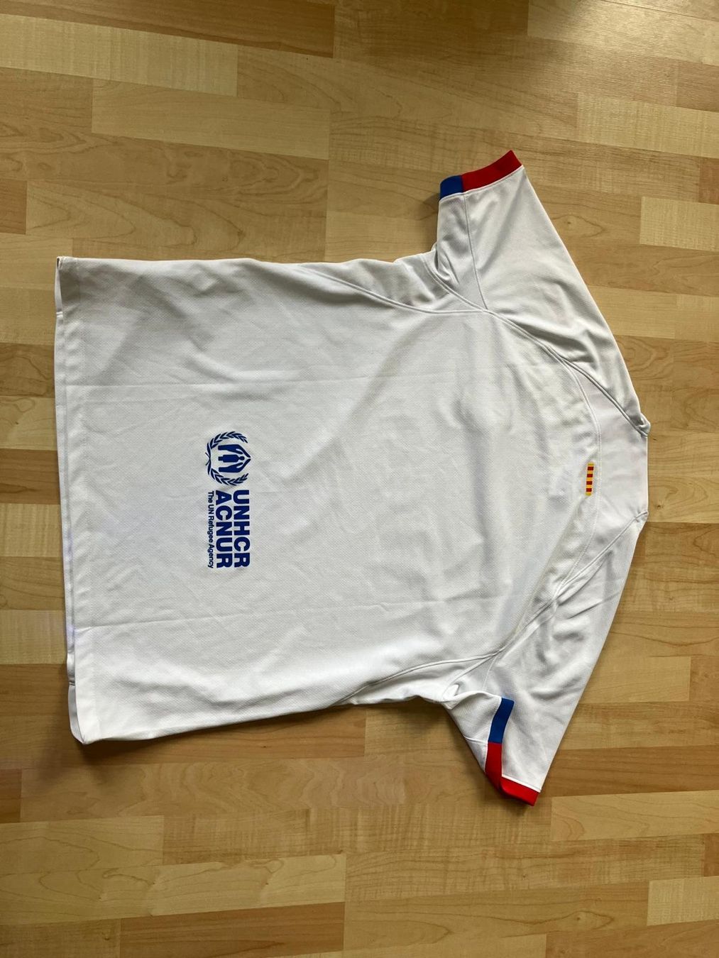 Trainer, Turnhosen & -trikots: Fussball Trikot weiss Grösse L – Gebraucht aus Bözen von schurke77 1