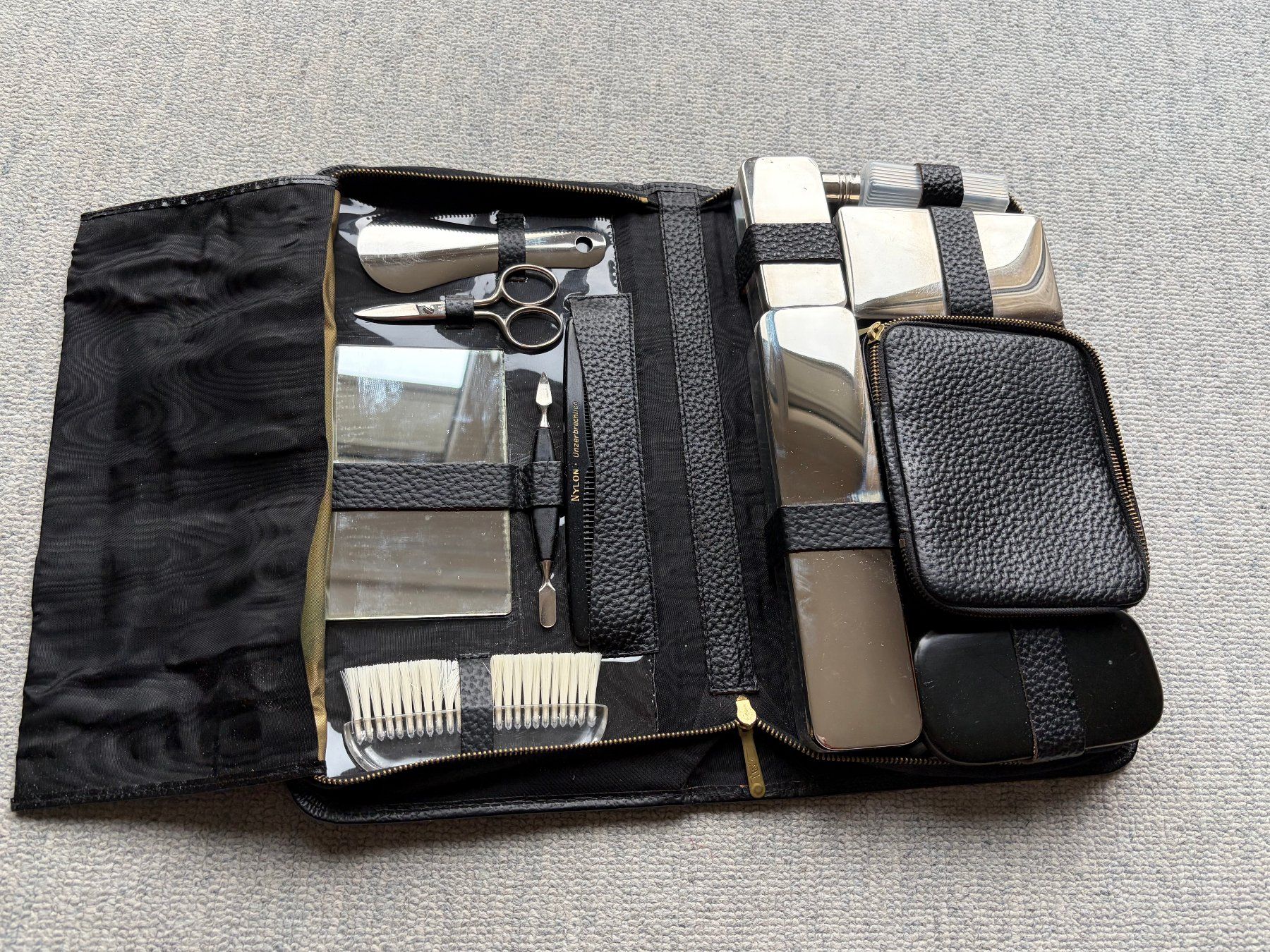 Custodie per cosmetici: Vintage Leder-Necessaire – Nuovo (secondo la descrizione) da Uster venduto da htm1