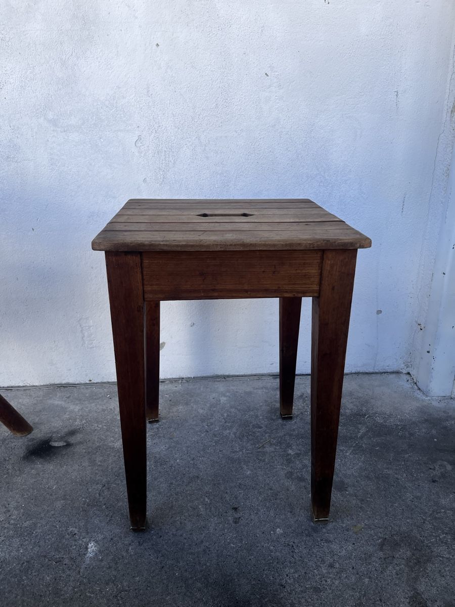 Sgabelli: Vintage Holz Hocker  – Usato da Bern venduto da fotolog111 2