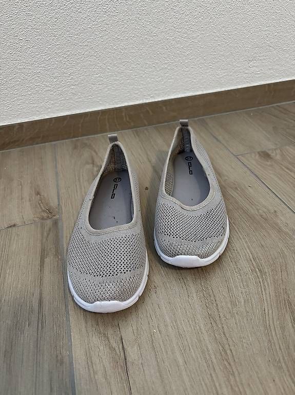 Scarpe da donna: Sommerliche Schuhe – Usato da Niederwil AG venduto da jul_xms5