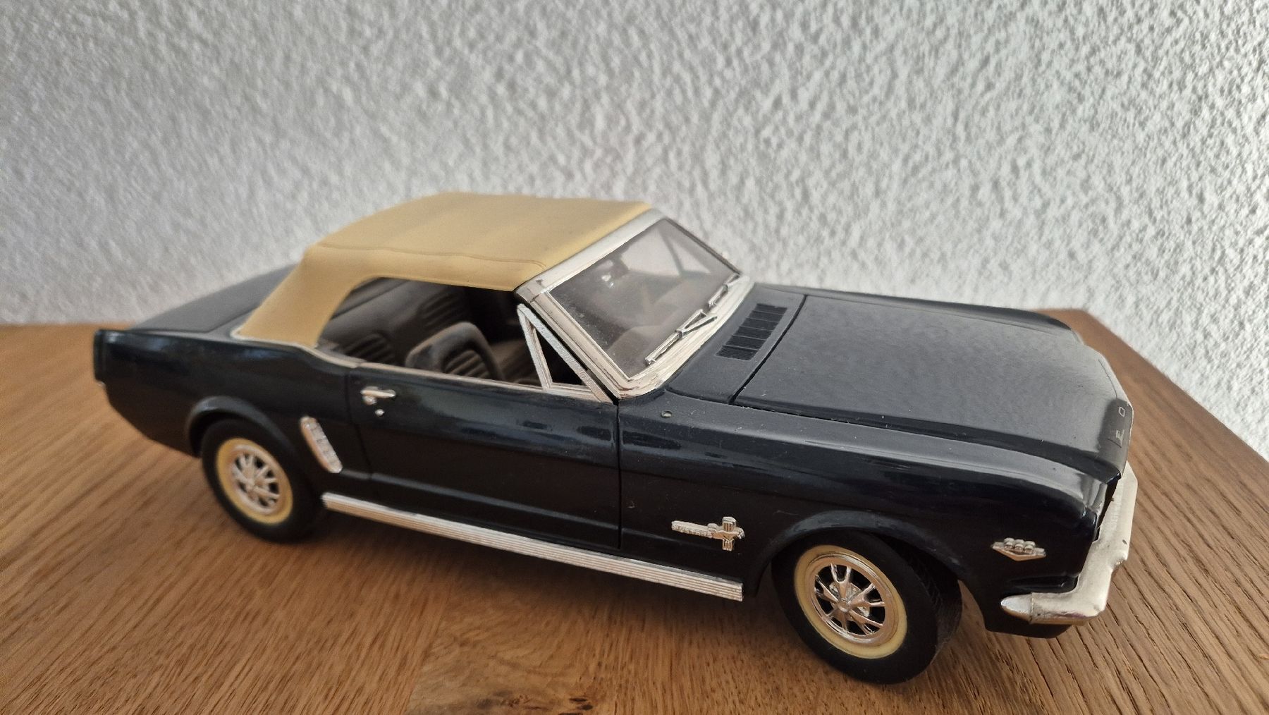 Kit di modellismo & Modellini statici: Ford Mustang 1964   1/18 – Usato da Egerkingen venduto da grimmialp