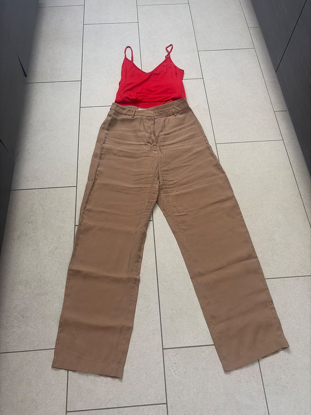 Weekday Pantaloni: Luftig leichte Weekday Hose 36, beige – Usato da Wallisellen venduto da Lan_82sz
