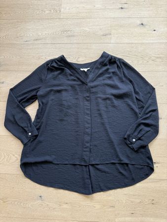  Blouse Taille 42 noire, État neuf