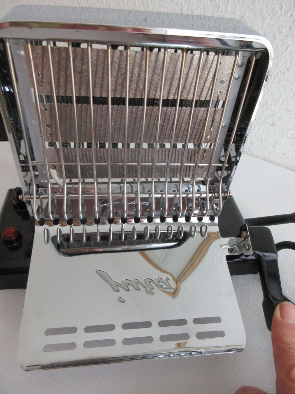 Jura Küchengeräte: Nostalgischer Jura Toaster – Gebraucht aus Binningen von Oldfashion 2