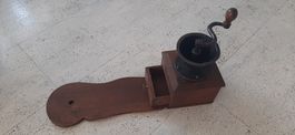 Antike Kaffeemühle aus Holz, mit Schublade (funktionsfähig)