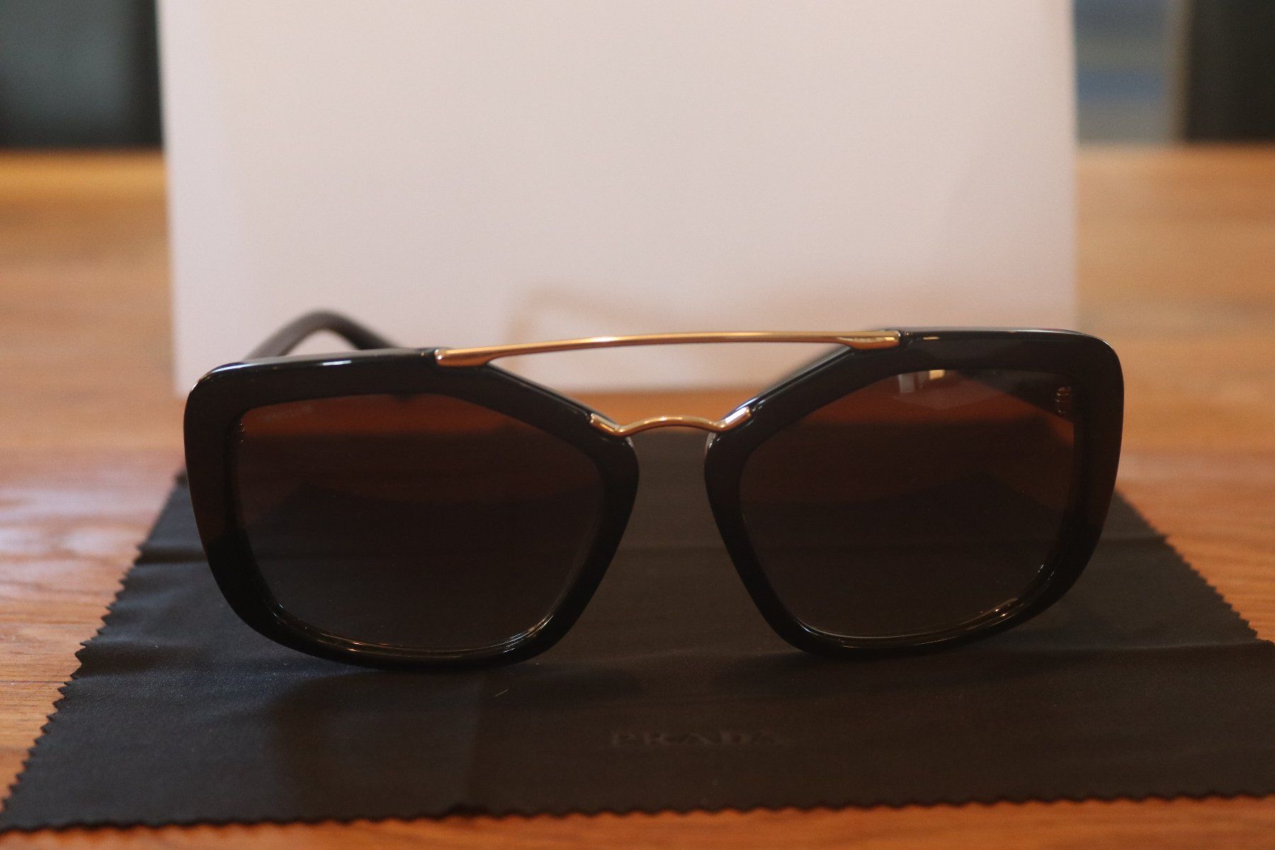 Prada Brillen & Gläser: Exklusive Prada Sonnenbrille Modell SPR24R – Gebraucht aus Schindellegi von Samy2015 1