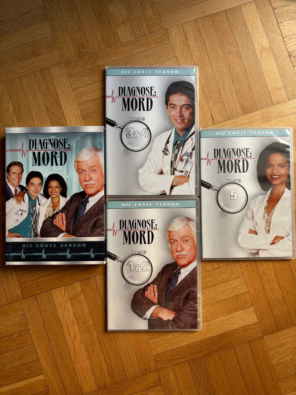 Tutti i DVDs: Diagnose: Mord - Die erste Staffel - DVD – Usato da Zürich venduto da Malcom 1