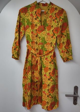 Robe fleurie vintage en soie (S)
