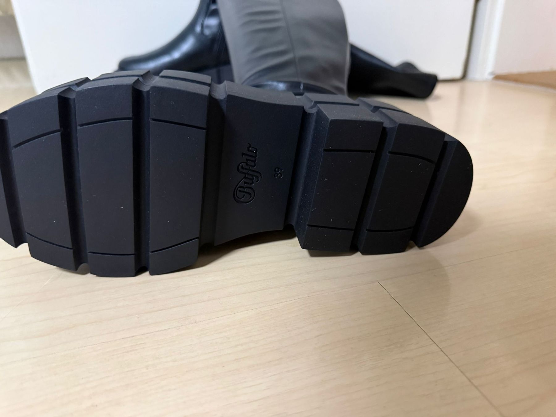 Buffalo Damenschuhe: Buffalo Stiefel Overknee Gr. 39 NEU – Neu und originalverpackt aus Waltenschwil von Bodensee84 4