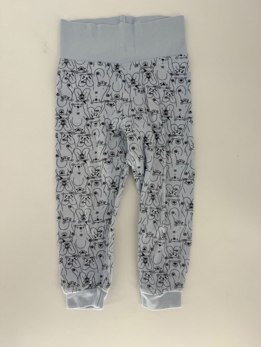 Lupilu Pantalons: Pyjamahose Gr. 86/92 von lupilu – D'occasion à Auenstein par moin.